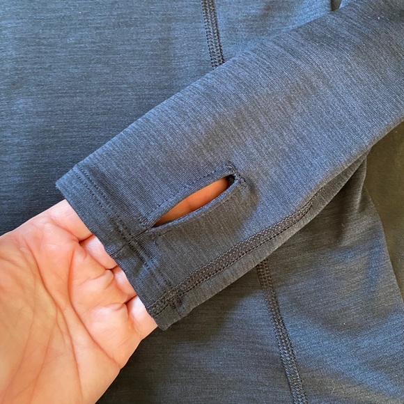 Under Armour heatgear 1/2 zip - Picture 6 of 6